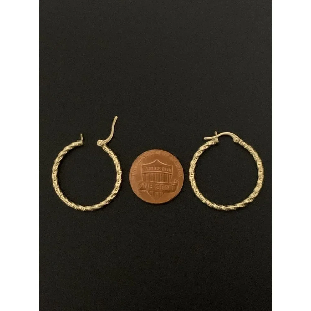 18K Gold Hoop Earrings - Picture 4 of 10